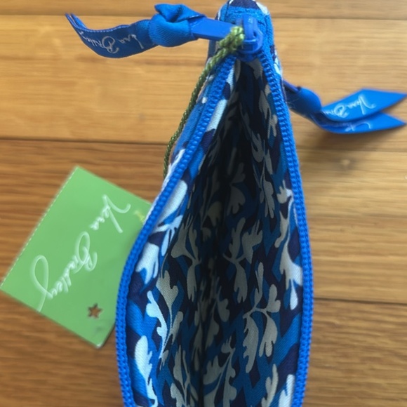 Brand New Vera Bradley Coin & Key Purse - Picture 2 of 3